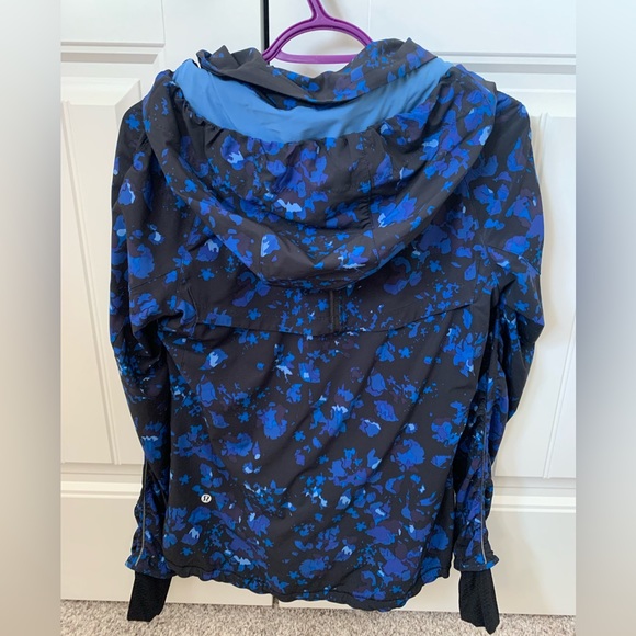 Lululemon Gather Me Slightly Jacket - Picture 5 of 6